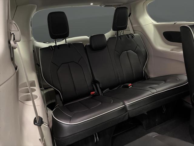 2022 Chrysler Pacifica Hybrid Limited