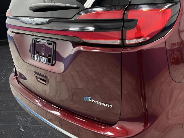2022 Chrysler Pacifica Hybrid Limited