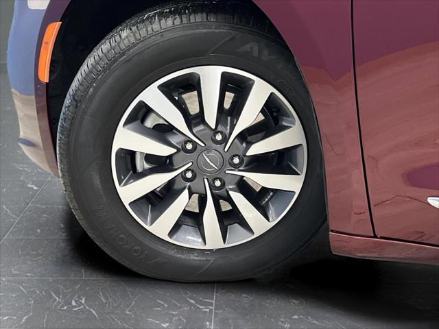 2022 Chrysler Pacifica Hybrid Limited