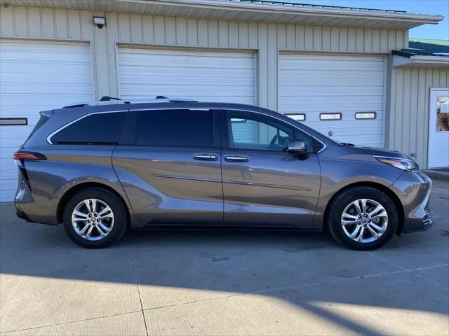 2022 Toyota Sienna Platinum