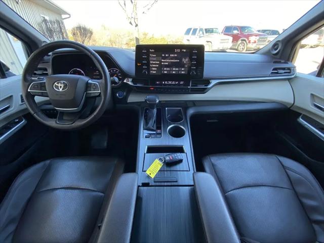 2022 Toyota Sienna Platinum
