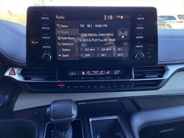 2022 Toyota Sienna Platinum