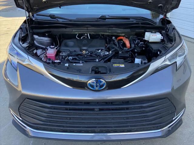 2022 Toyota Sienna Platinum