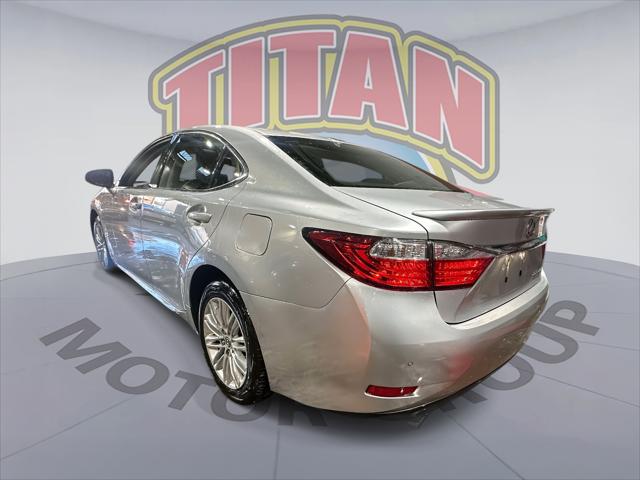 2013 Lexus ES 350 4dr Sdn [3]