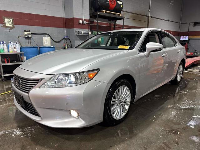 2013 Lexus ES 350 4dr Sdn [4]
