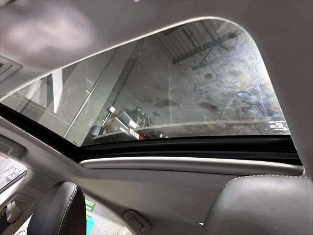 2013 Lexus ES 350 4dr Sdn [19]