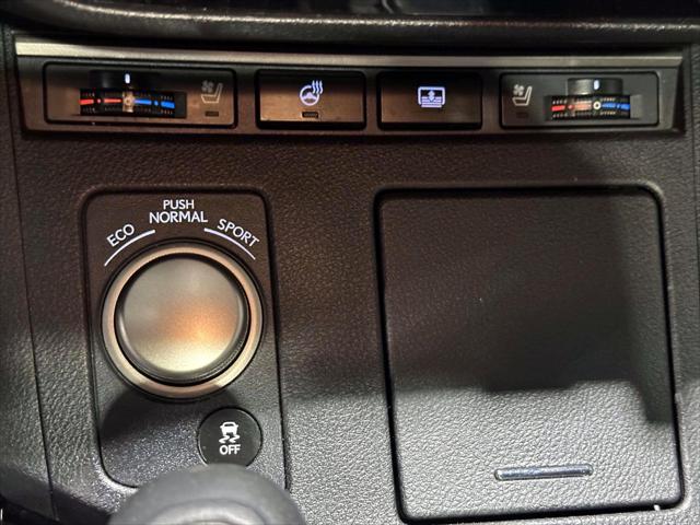 2013 Lexus ES 350 4dr Sdn [24]