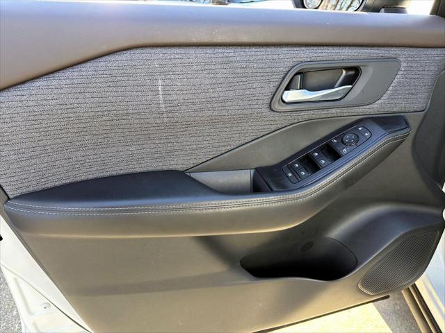 2021 Nissan Rogue SV Intelligent AWD [17]