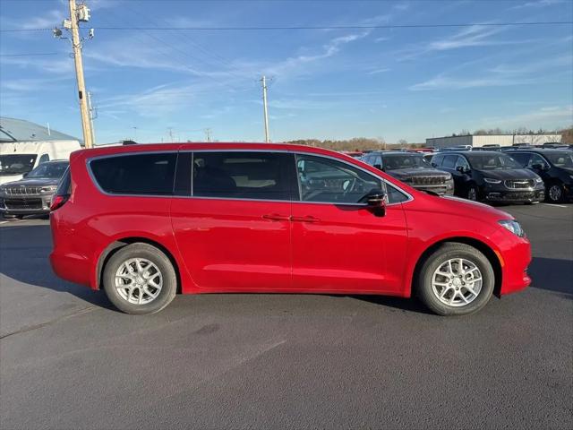 2026 Chrysler Voyager LX