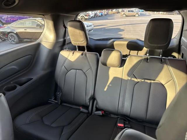 2026 Chrysler Voyager LX