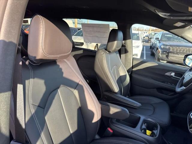 2026 Chrysler Voyager LX