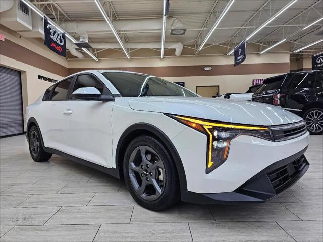 2025 Kia K4 LXS