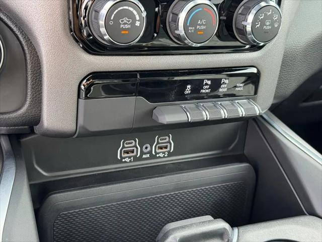 2026 Ram 1500 Big Horn Crew Cab 4x4 5'7" Box