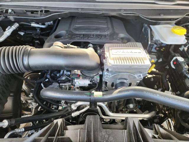 2026 Ram 1500 Lone Star Crew Cab 4x4 5'7" Box