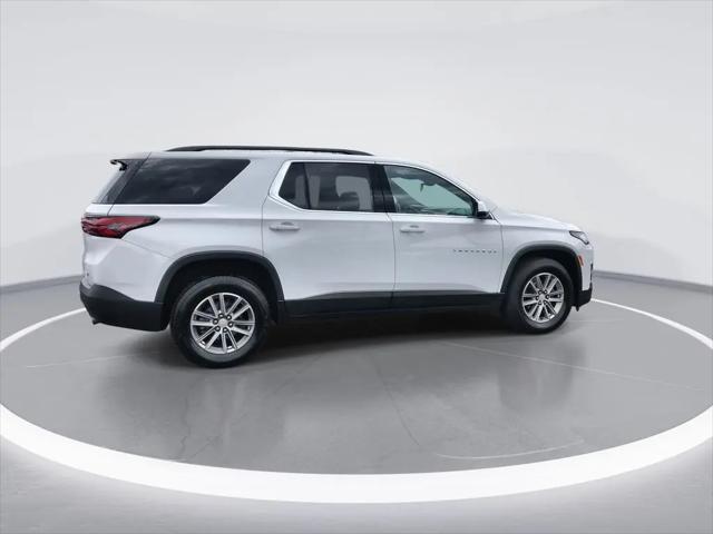 2023 Chevrolet Traverse AWD LT Cloth