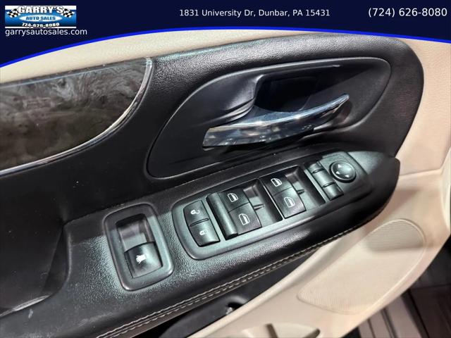 2014 Chrysler Town & Country Touring