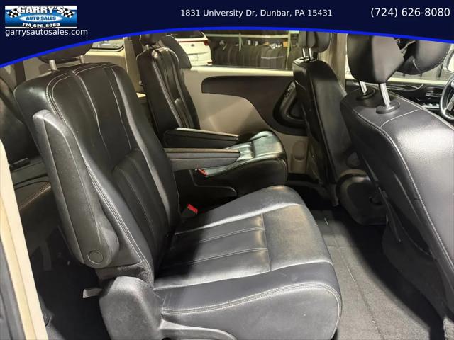 2014 Chrysler Town & Country Touring