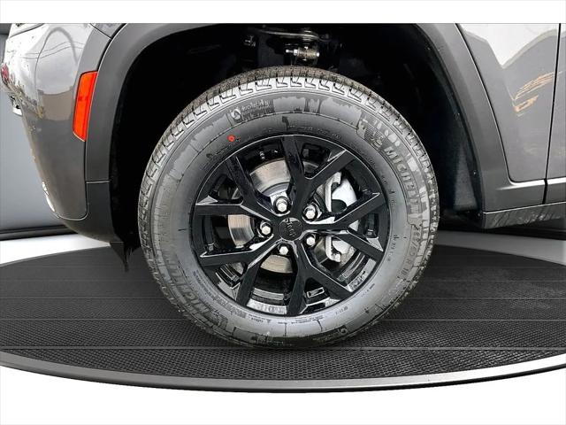2026 Jeep Grand Cherokee Altitude 4x4