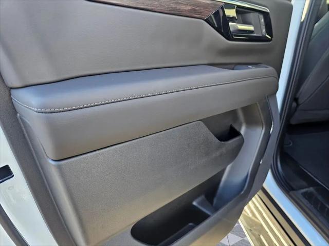 2026 Chevrolet Suburban LS, 4WD