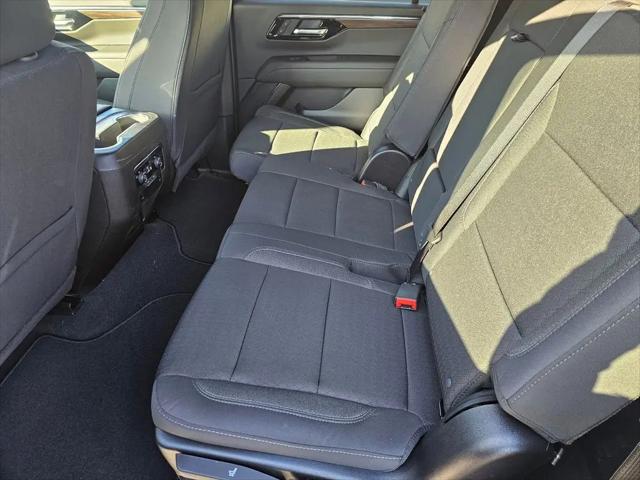 2026 Chevrolet Suburban LS, 4WD