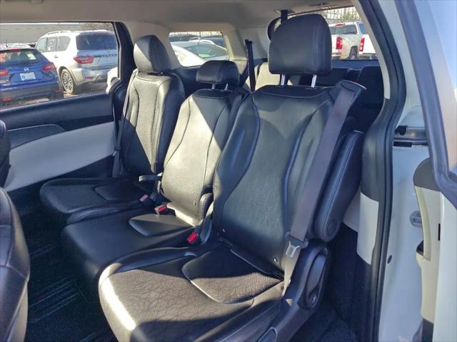 2024 Kia Carnival MPV LX Seat Package
