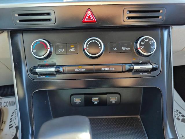 2024 Kia Carnival MPV LX Seat Package