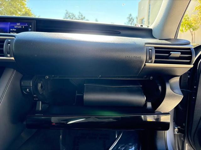 2017 Lexus IS 200t IS Turbo