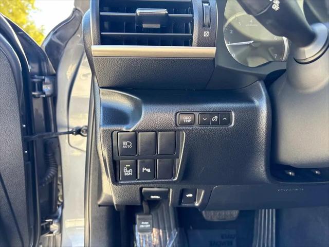 2017 Lexus IS 200t IS Turbo