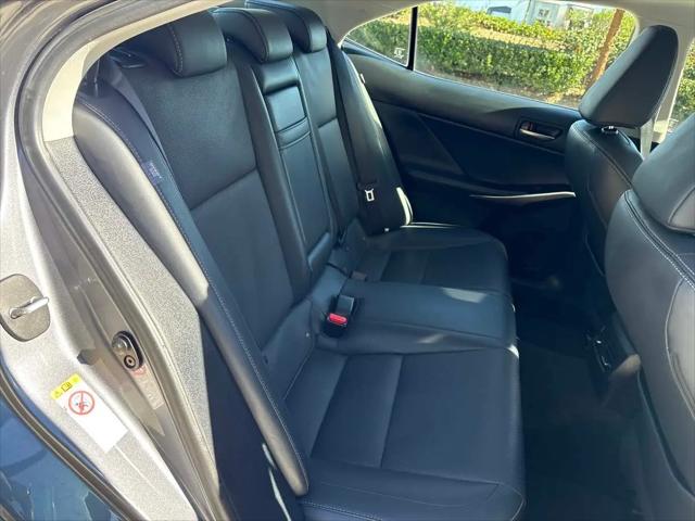 2017 Lexus IS 200t IS Turbo