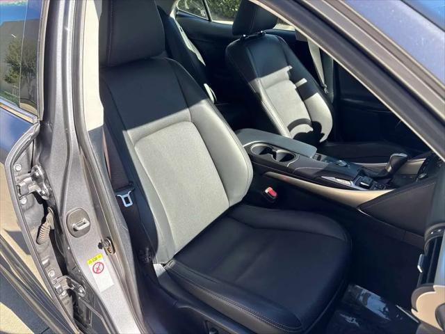 2017 Lexus IS 200t IS Turbo