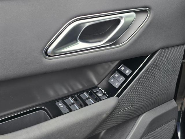 2025 Land Rover Range Rover Velar P250 Dynamic SE