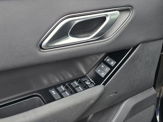 2025 Land Rover Range Rover Velar P250 Dynamic SE