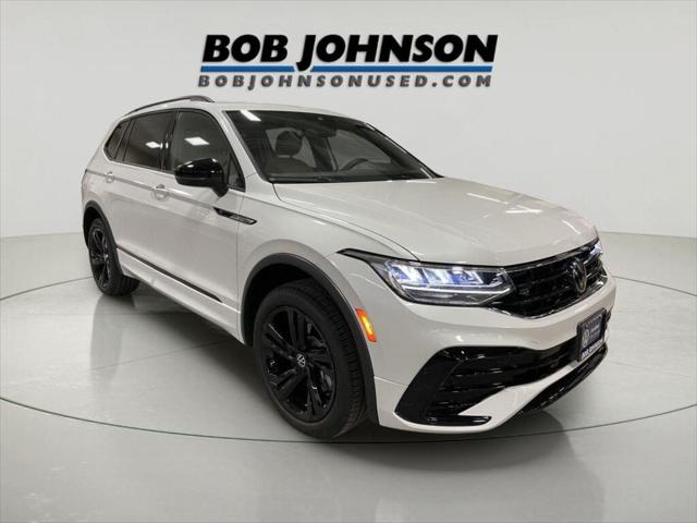 2024 Volkswagen Tiguan 2.0T SE R-Line Black