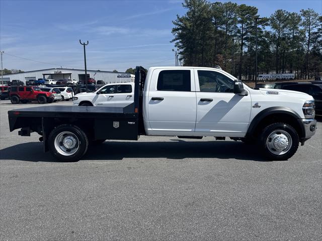 2026 RAM Ram 5500 Chassis Cab RAM 5500 TRADESMAN CHASSIS CREW CAB 4X4 60 CA