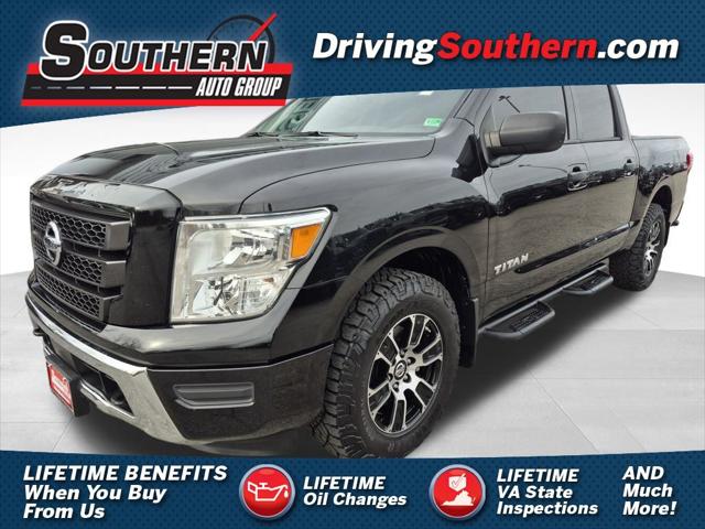 2022 Nissan TITAN Crew Cab SV 4x4