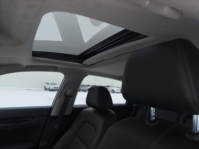 2024 Honda Civic Hatchback EX-L