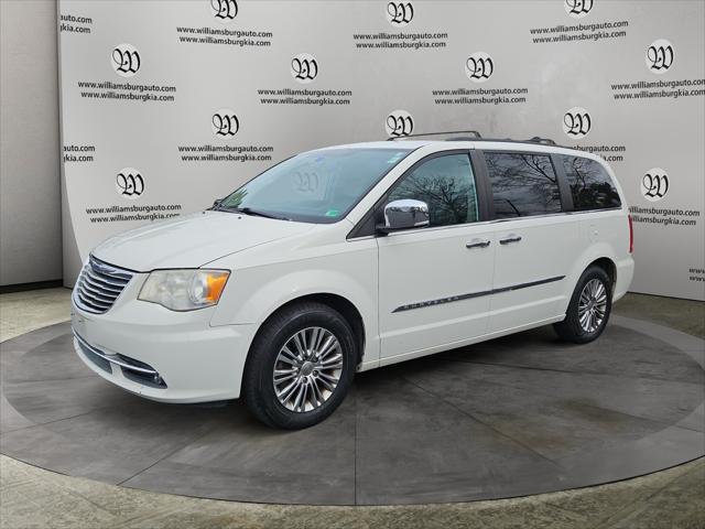 2013 Chrysler Town and Country Touring-L 2013 Chrysler Town and Country Touring-L