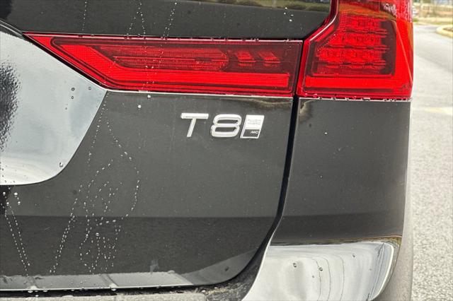 2026 Volvo XC60 Plug-In Hybrid Plus, T8 AWD Electric/Gasoline, Dark