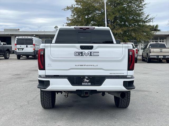 2024 GMC Sierra 2500HD 4WD Crew Cab Standard Bed Denali