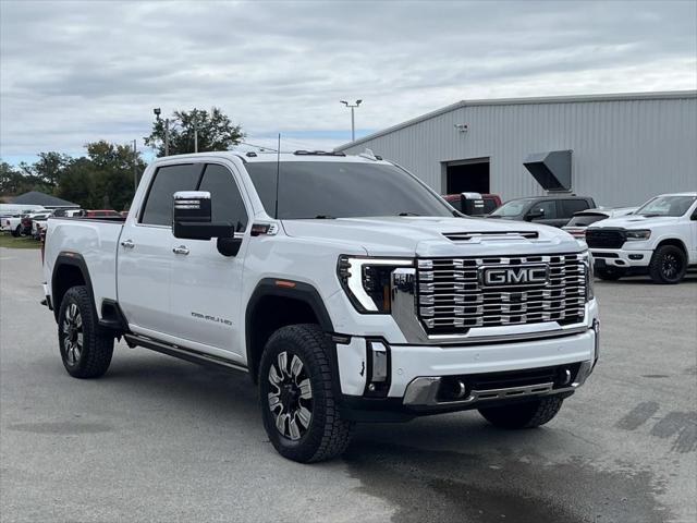 2024 GMC Sierra 2500HD 4WD Crew Cab Standard Bed Denali