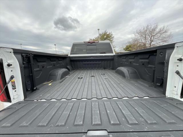 2024 GMC Sierra 2500HD 4WD Crew Cab Standard Bed Denali