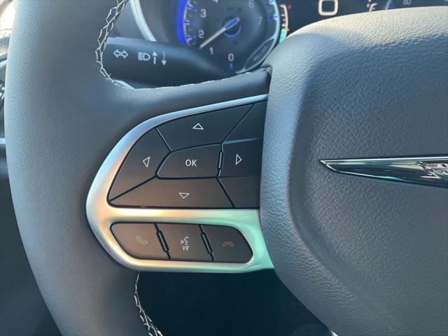 2026 Chrysler Pacifica Select AWD