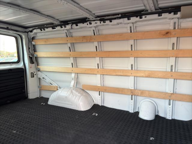 2024 GMC Savana Cargo RWD 2500 Regular Wheelbase Work Van