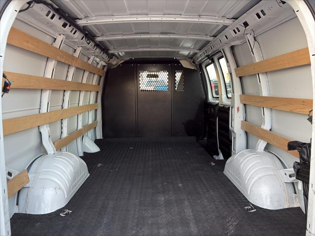 2024 GMC Savana Cargo RWD 2500 Regular Wheelbase Work Van