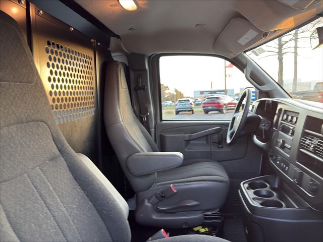 2024 GMC Savana Cargo RWD 2500 Regular Wheelbase Work Van