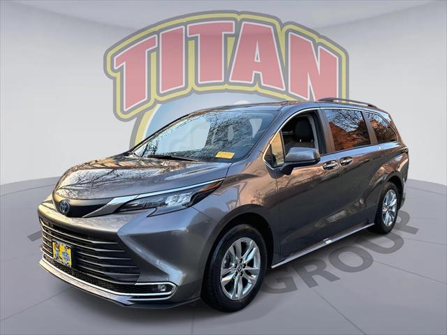 2024 Toyota Sienna XLE [0]