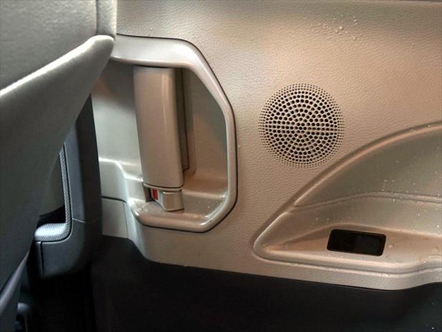 2024 Toyota Sienna XLE [18]