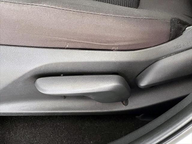 2023 Toyota RAV4 LE [9]