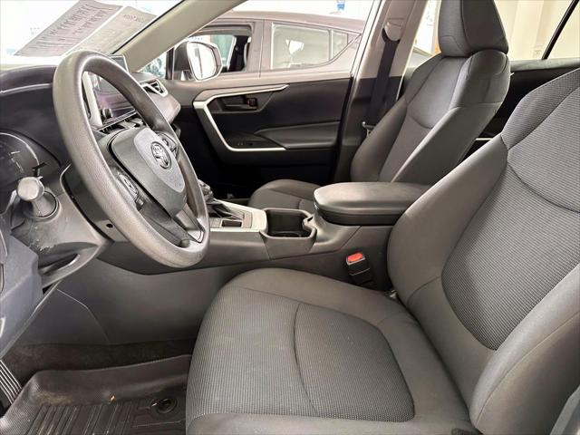 2023 Toyota RAV4 LE [10]