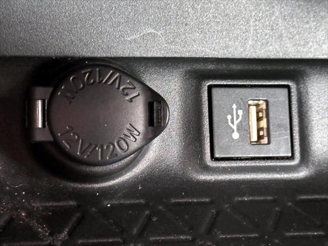 2023 Toyota RAV4 LE [22]